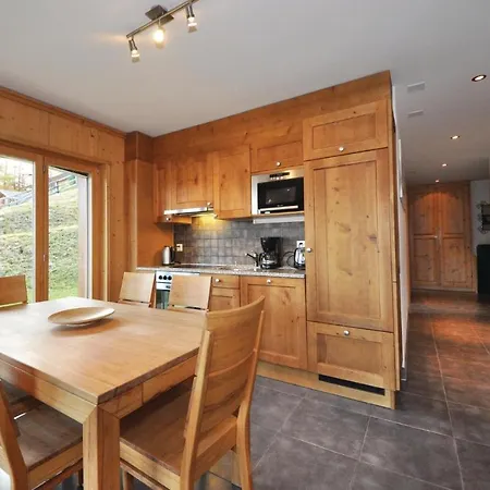 Hauts De R56a-7 Apartment